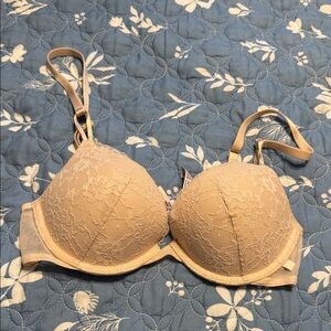 Victoria's Secret Beige Lace Push-Up Bra